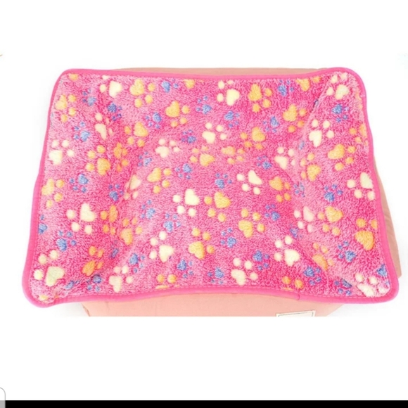 Pet Blanket 30 x 41 inch - Picture 3 of 6